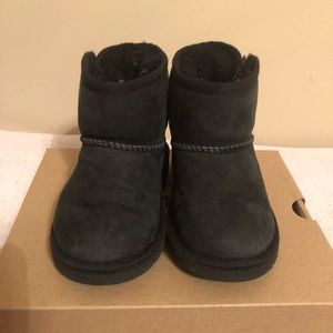 Kids Black Uggs